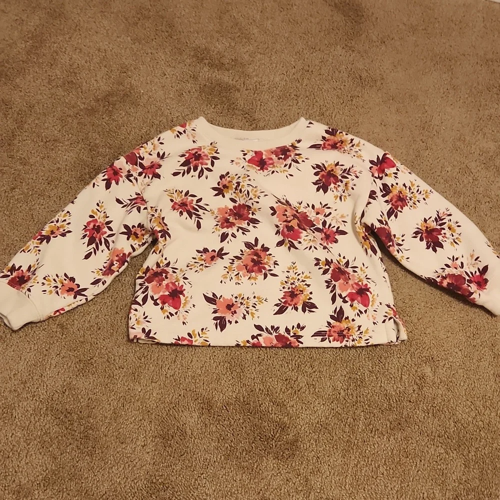 Baby GAP  floral sweatshirt- 4 years